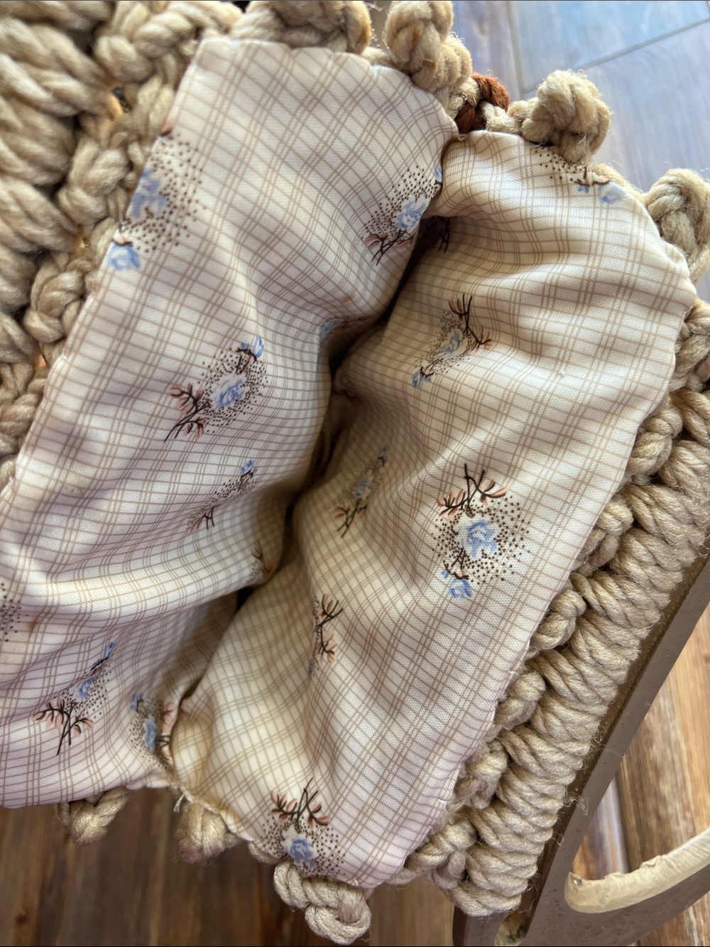 Handmade Macramé Purse with Wood Handles and Bead Accents - Picture 6 of 10